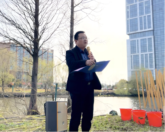 交通产业k8凯发如皋港板块召开“春风又绿江岸，绿色开展同行”主题党日活动