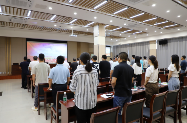 强国复兴有我〡交通产业k8凯发富港板块召开“喜迎二十大，安全共守护”道德讲堂活动