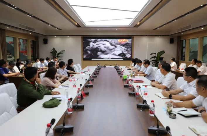 “庆七一，颂党恩”交通产业k8凯发富港板块召开银企共建活动